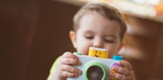 Jakie zabawki wybrać dla niemowlęcia, które zaczyna mówić?