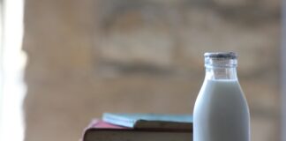 Jakie produkty nabiałowe warto wybierać dla dzieci z alergią na białka mleka krowiego?