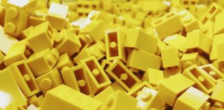 Jak zachęcić dziecko do gry w klocki i puzzle?