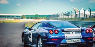 Ile kosztuje Najdroższe Ferrari?
